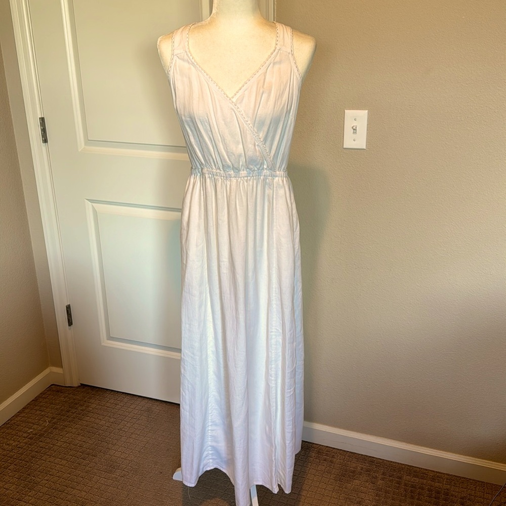 NWOT Universal Thread Cross-Back Dress, size M